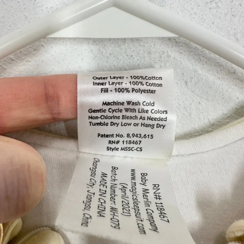 Baby Merlins Magic Sleepsuit Swaddle Sleeper Pajamas Cream Small‎ 3-6 Months